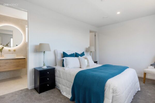 2195909581134 Westminster Street